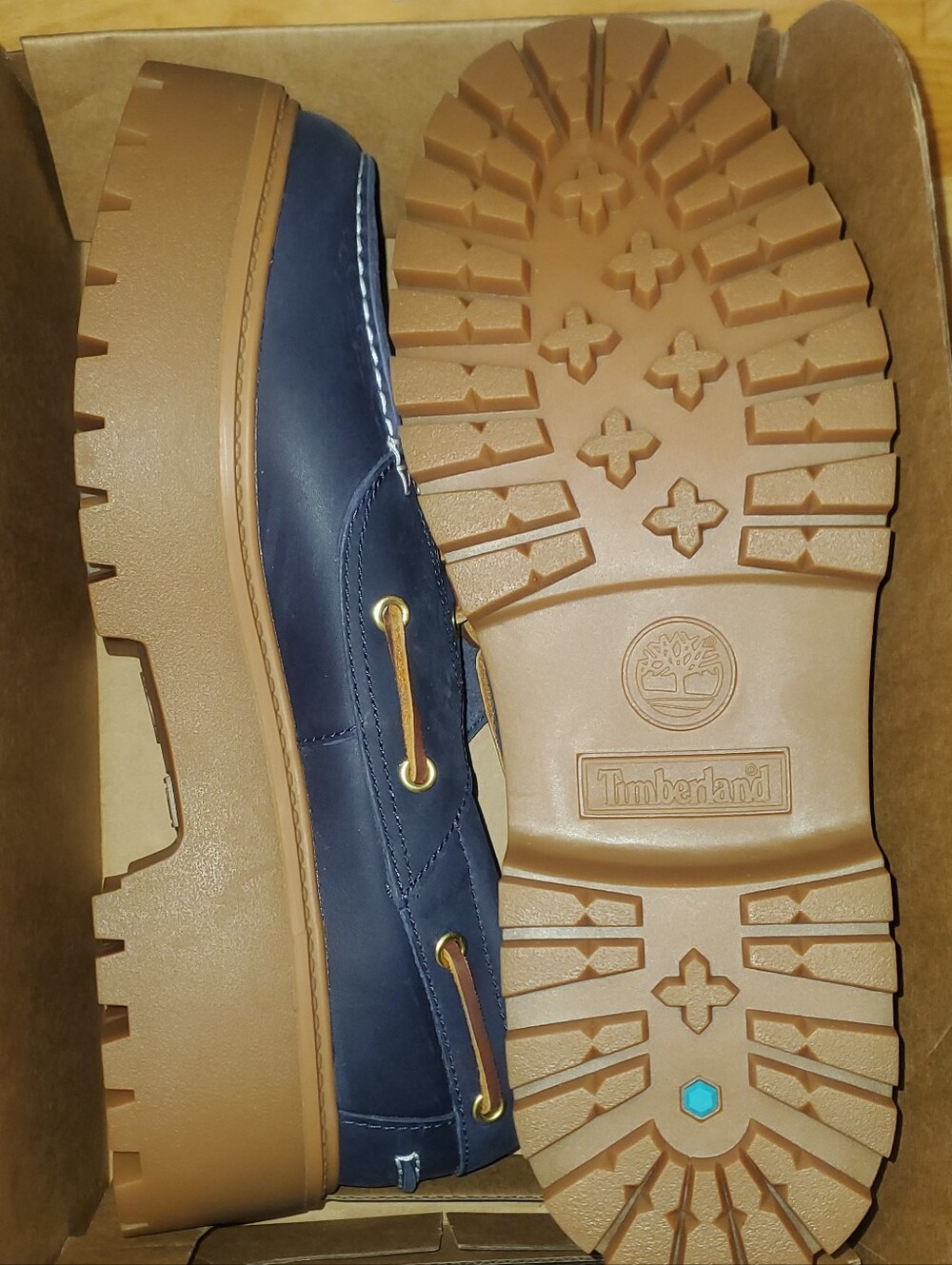 Timberland Women Navy Leather Boat Shoes with Tan Lug Outsole